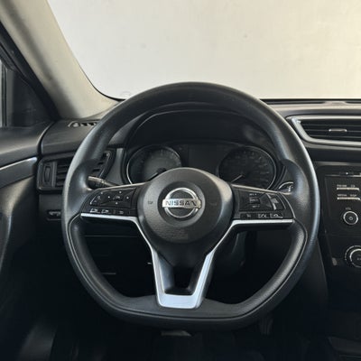 2019 Nissan X-Trail VUD 5 pts. Sense, CVT, CD, 5 pas., RA-17 (línea anterior)