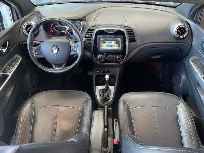 2020 Renault Captur VUD 5 pts. Bose, TA, piel, GPS, f. led, RA-17