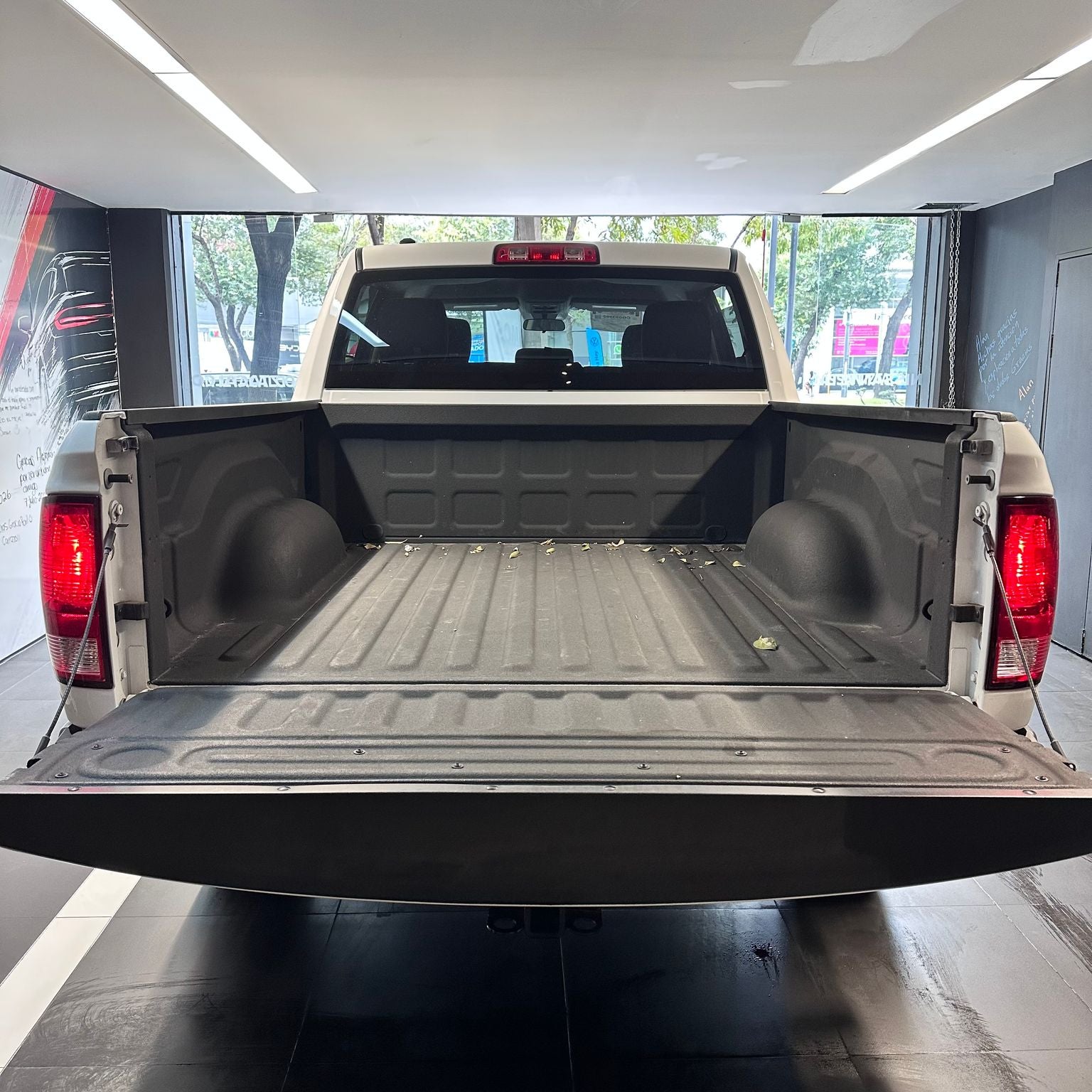 2024 RAM 1500 3.6 Tradesman Crew Cab V6 4x2 At