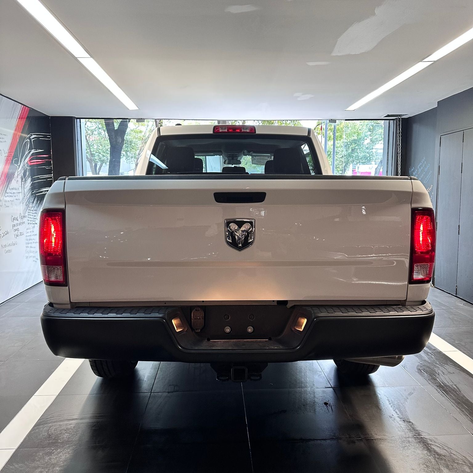 2024 RAM 1500 3.6 Tradesman Crew Cab V6 4x2 At