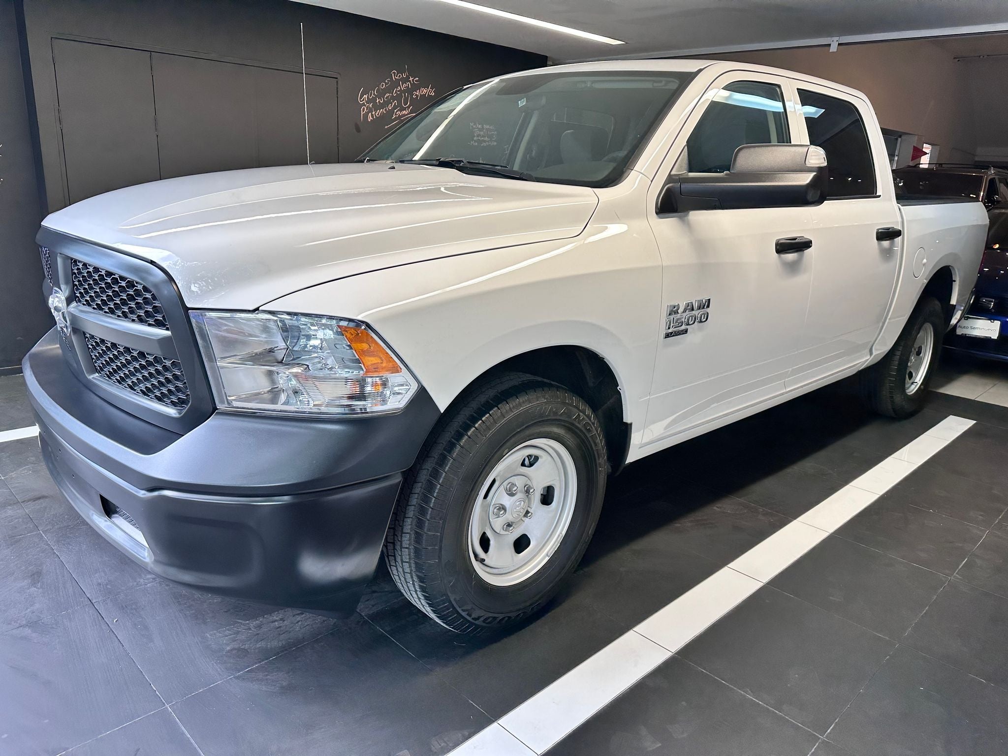 2024 RAM 1500 3.6 Tradesman Crew Cab V6 4x2 At
