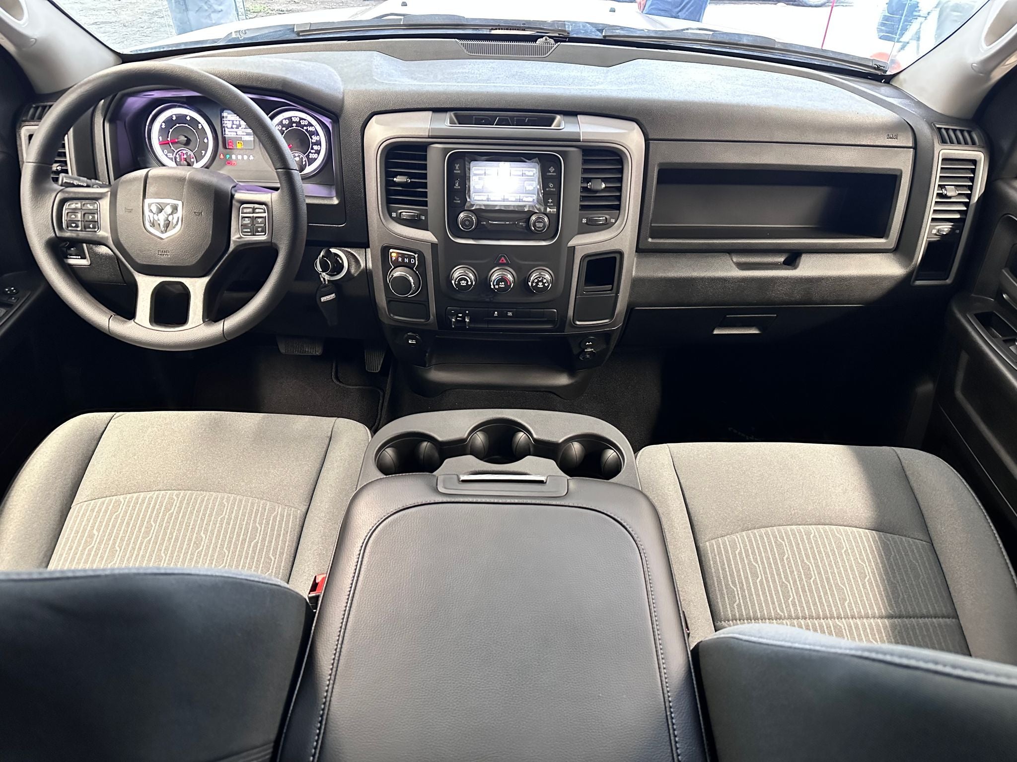 2024 RAM 1500 3.6 Tradesman Crew Cab V6 4x2 At