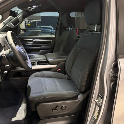 2025 RAM 1500 3.6 V6 Bighorn Crew Cab 4x4 At