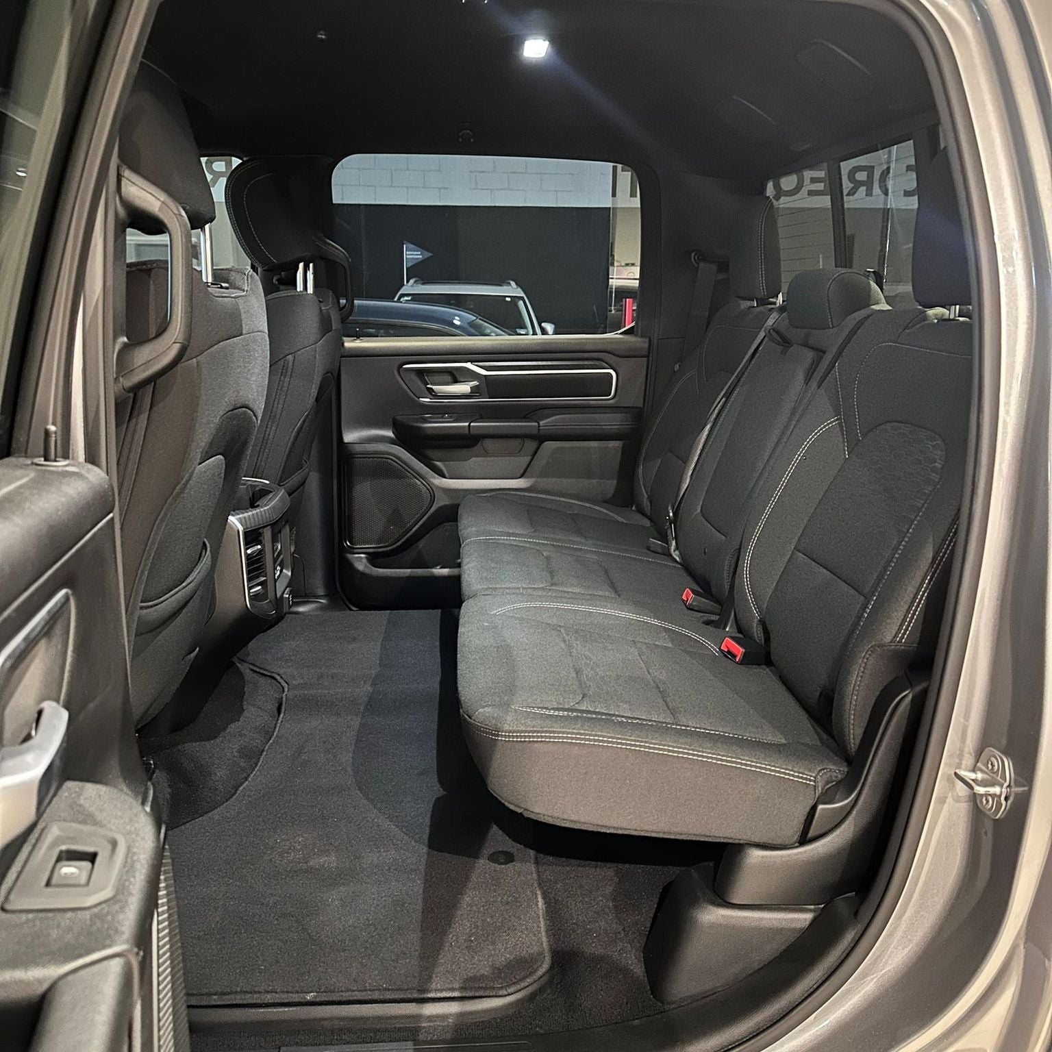 2025 RAM 1500 3.6 V6 Bighorn Crew Cab 4x4 At