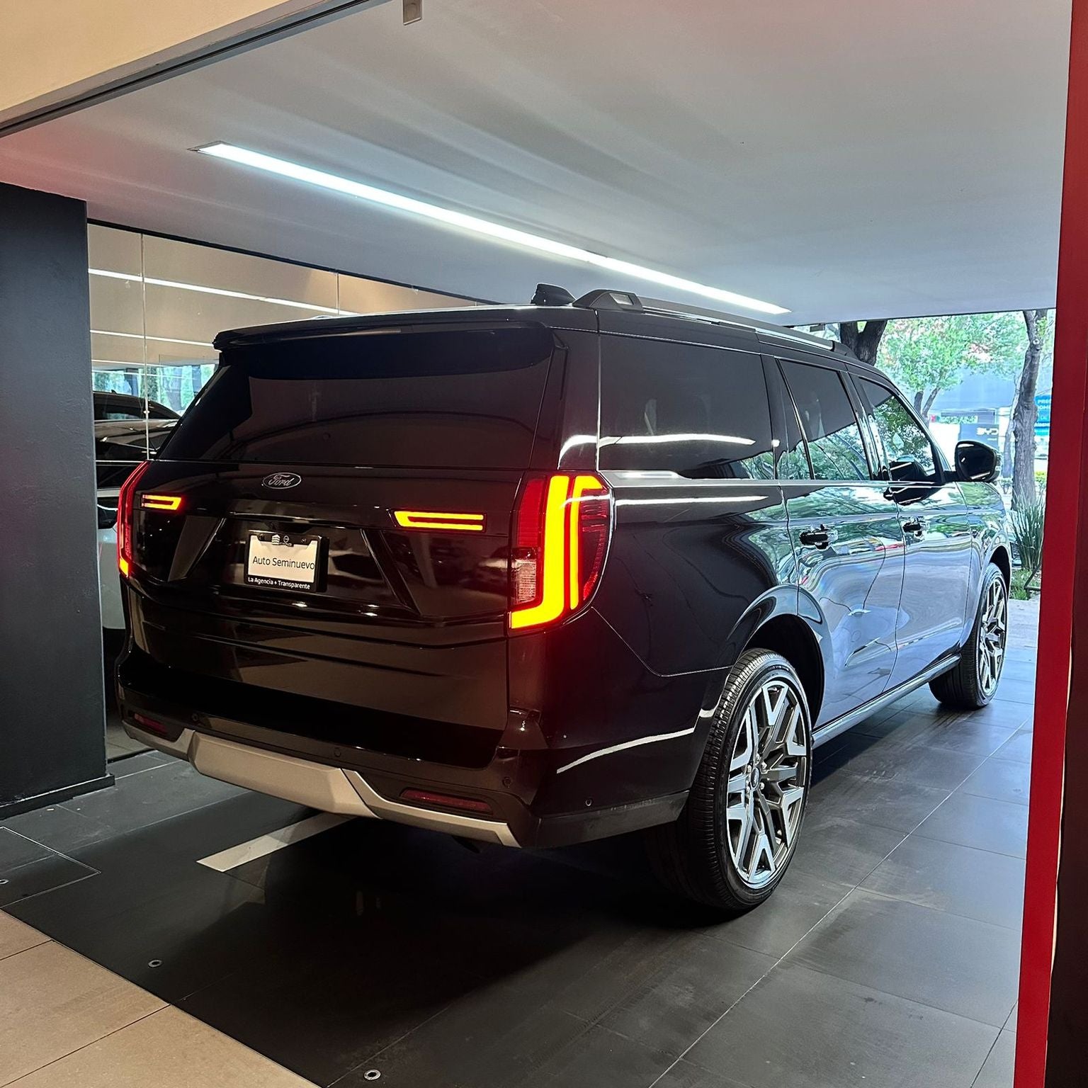2024 Ford Expedition PLATINUM