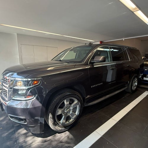 2018 Chevrolet Suburban 5.3 V8 LT Piel At