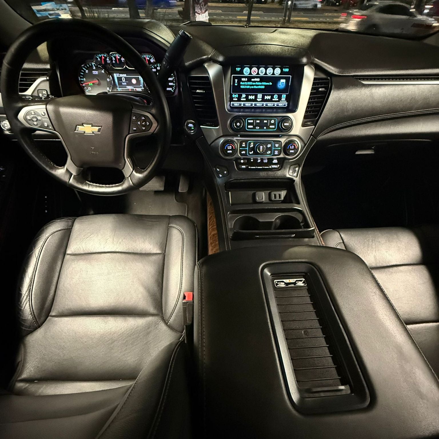 2018 Chevrolet Suburban 5.3 V8 Premier Piel 3 Fila Asientos 4x4 At