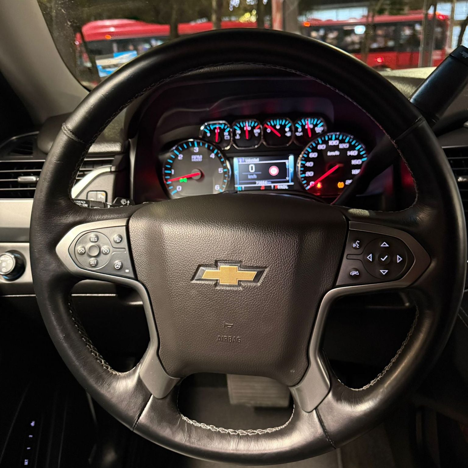 2018 Chevrolet Suburban 5.3 V8 Premier Piel 3 Fila Asientos 4x4 At