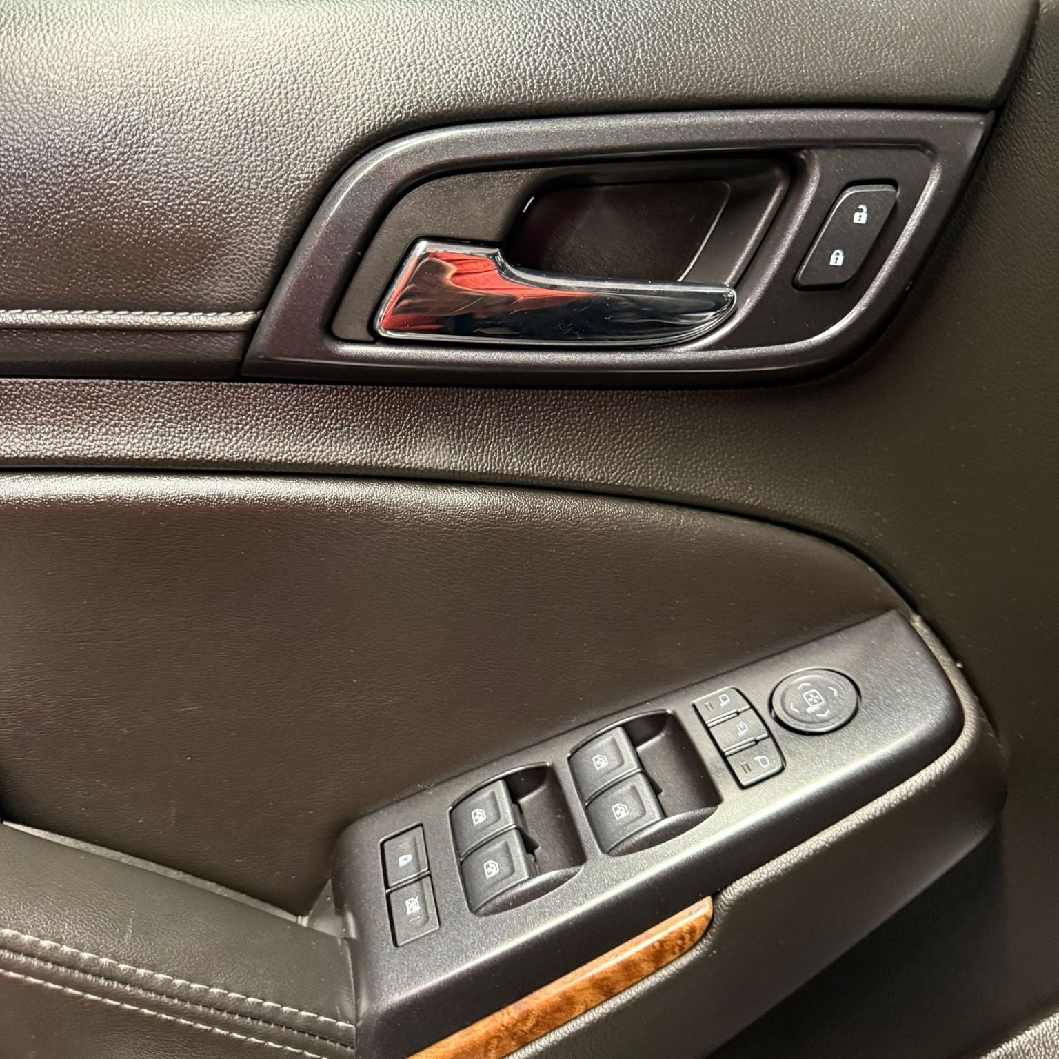 2018 Chevrolet Suburban 5.3 V8 Premier Piel 3 Fila Asientos 4x4 At