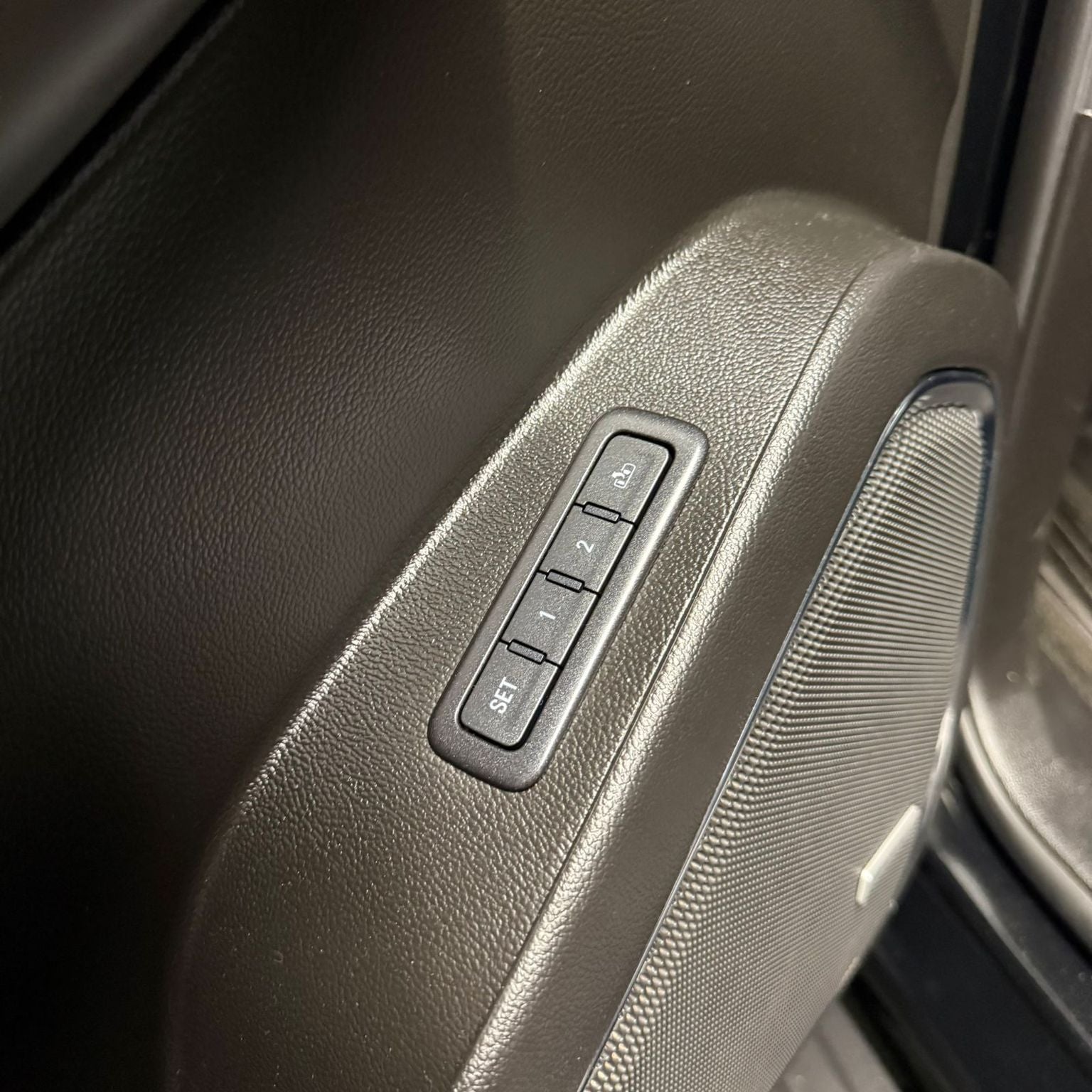 2018 Chevrolet Suburban 5.3 V8 Premier Piel 3 Fila Asientos 4x4 At