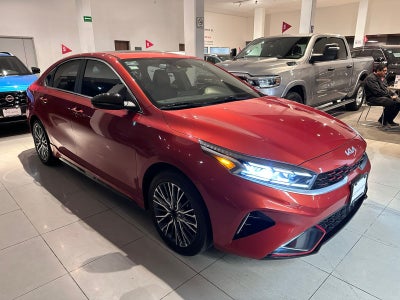 2022 Kia Forte 2.0 GT Line 4p At