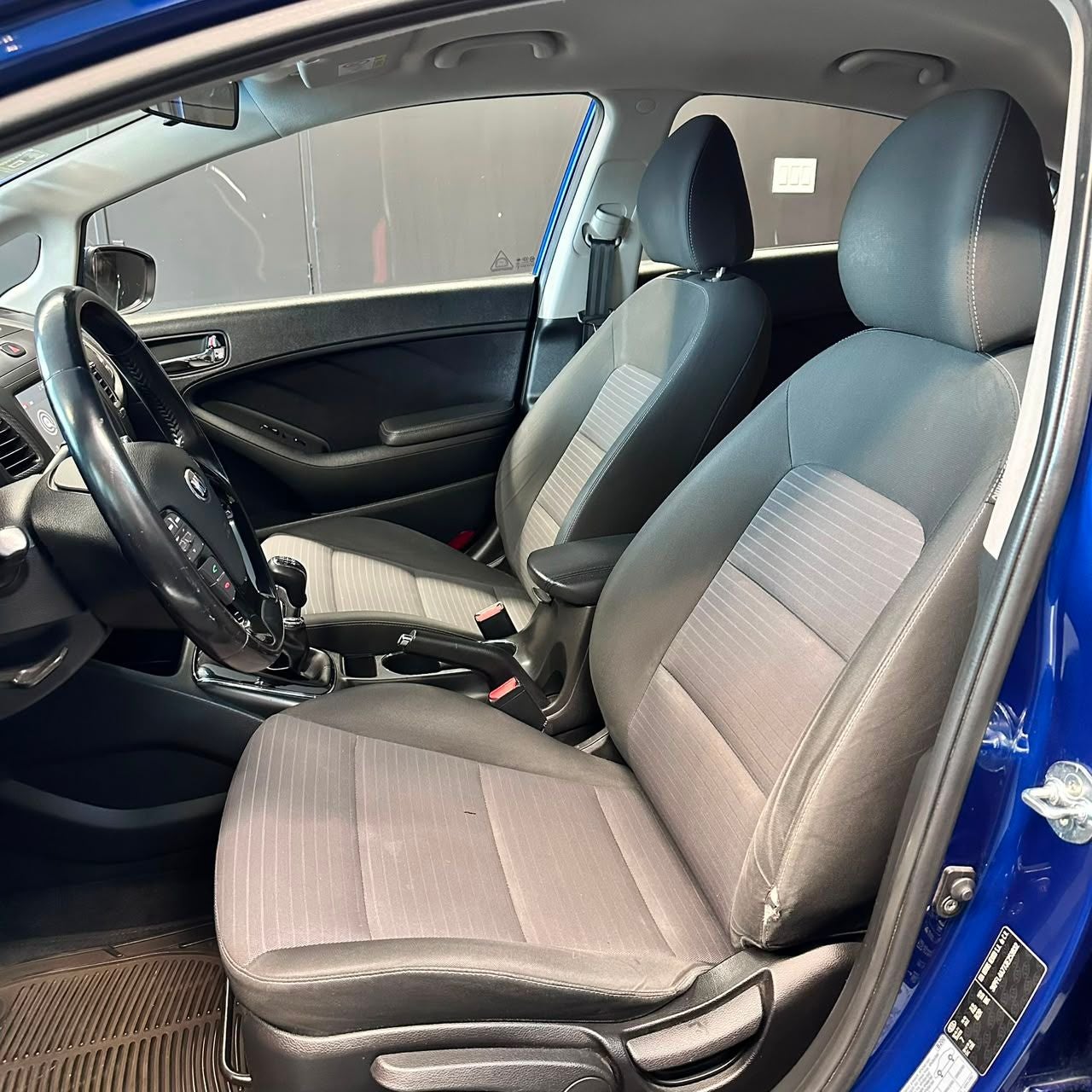 2017 Kia Forte 2.0 Ex 4 p Mt