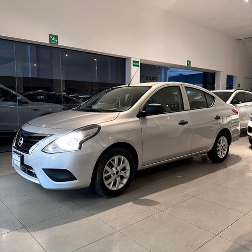 2024 Nissan V-Drive 1.6 A/C  Mt