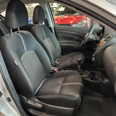 2024 Nissan V-Drive 1.6 A/C  Mt