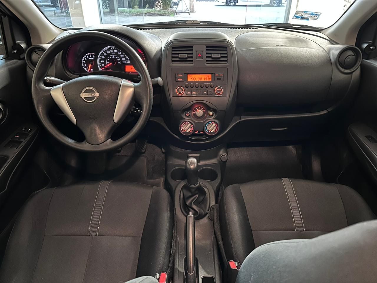 2024 Nissan V-Drive 1.6 A/C  Mt