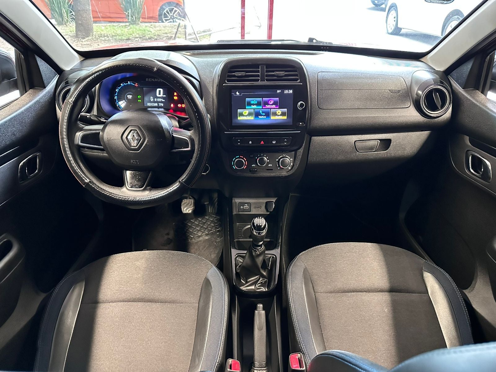 2024 Renault Kwid 1.0 Iconic Mt