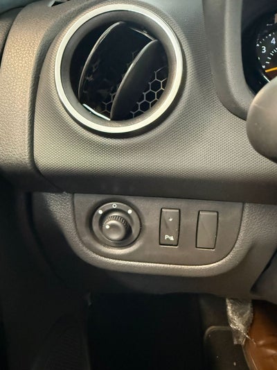 2024 Renault Logan 1.6 Intens Mt