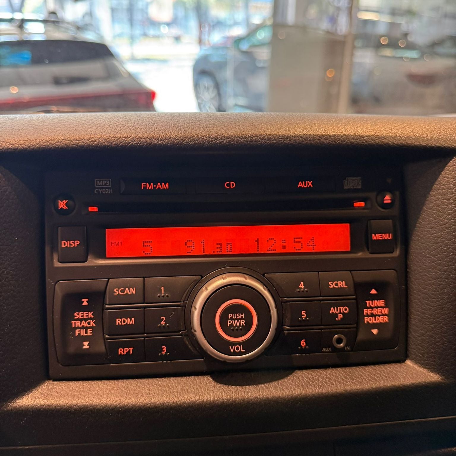 2024 Nissan Urvan 2.5 14 Pasajeros Amplia AA Mt