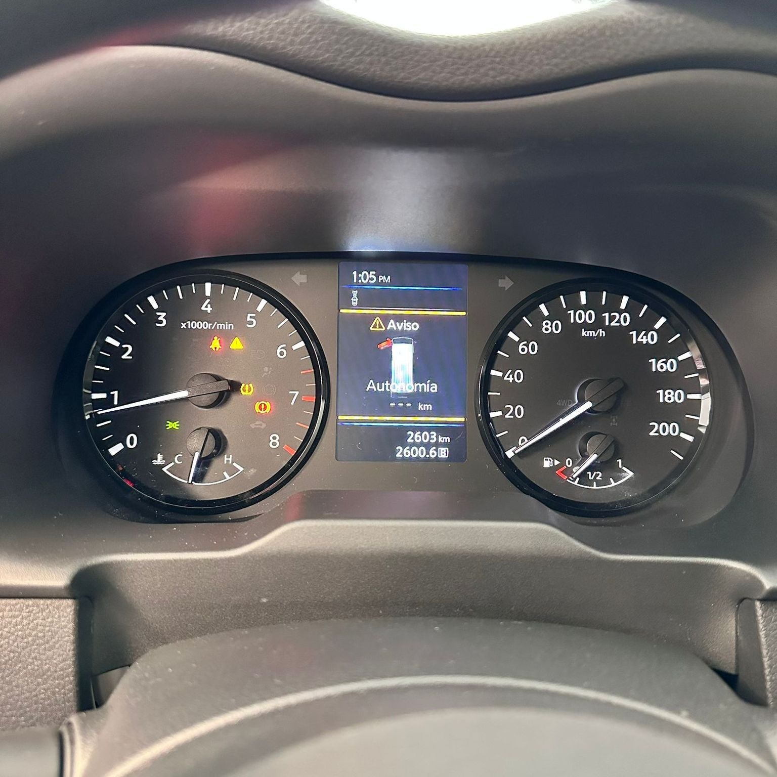 2025 Nissan Urvan 2.5 11 Pasajeros AA Mt