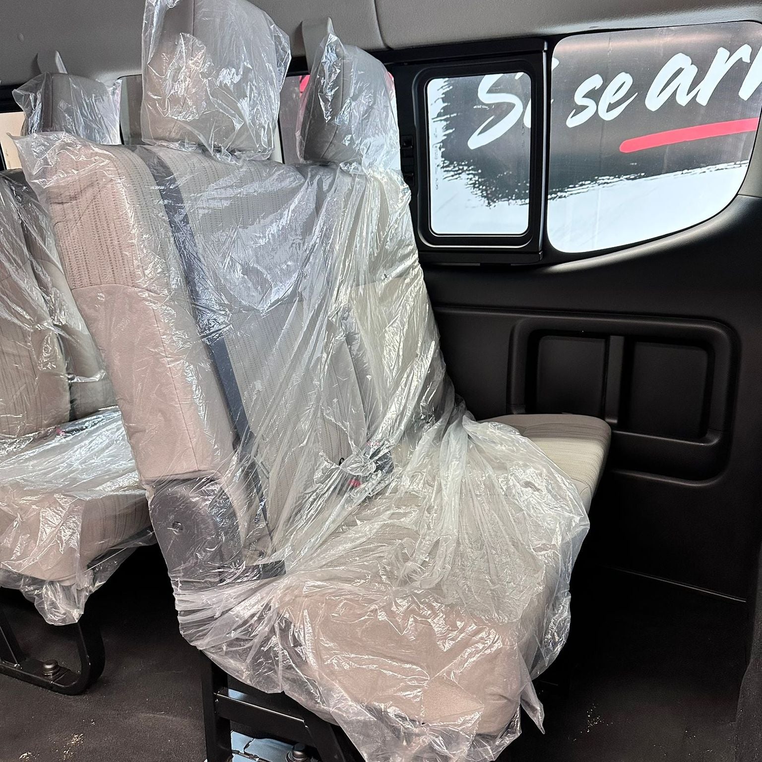 2025 Nissan Urvan 2.5 11 Pasajeros AA Mt