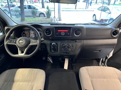 2025 Nissan Urvan 2.5 11 Pasajeros AA Mt