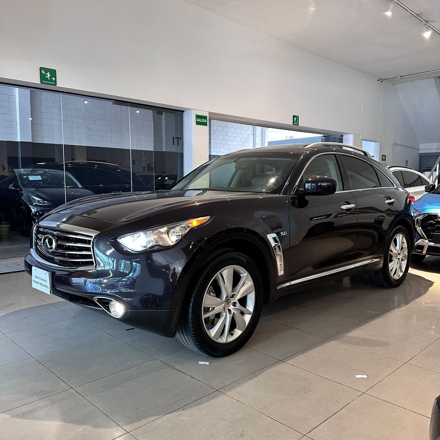 2016 INFINITI QX70 5.0 Seduction At