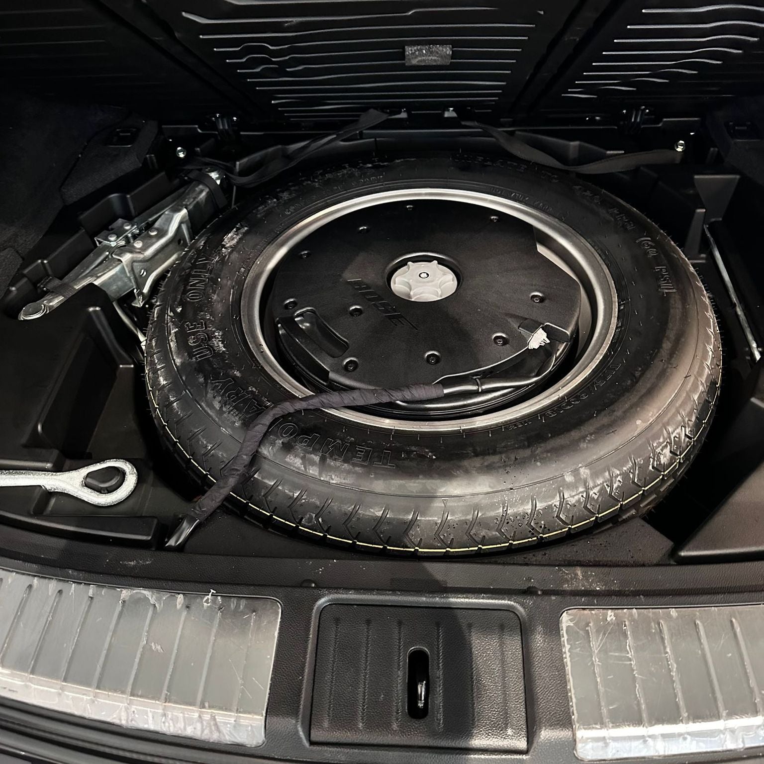 2016 INFINITI QX70 5.0 Seduction At