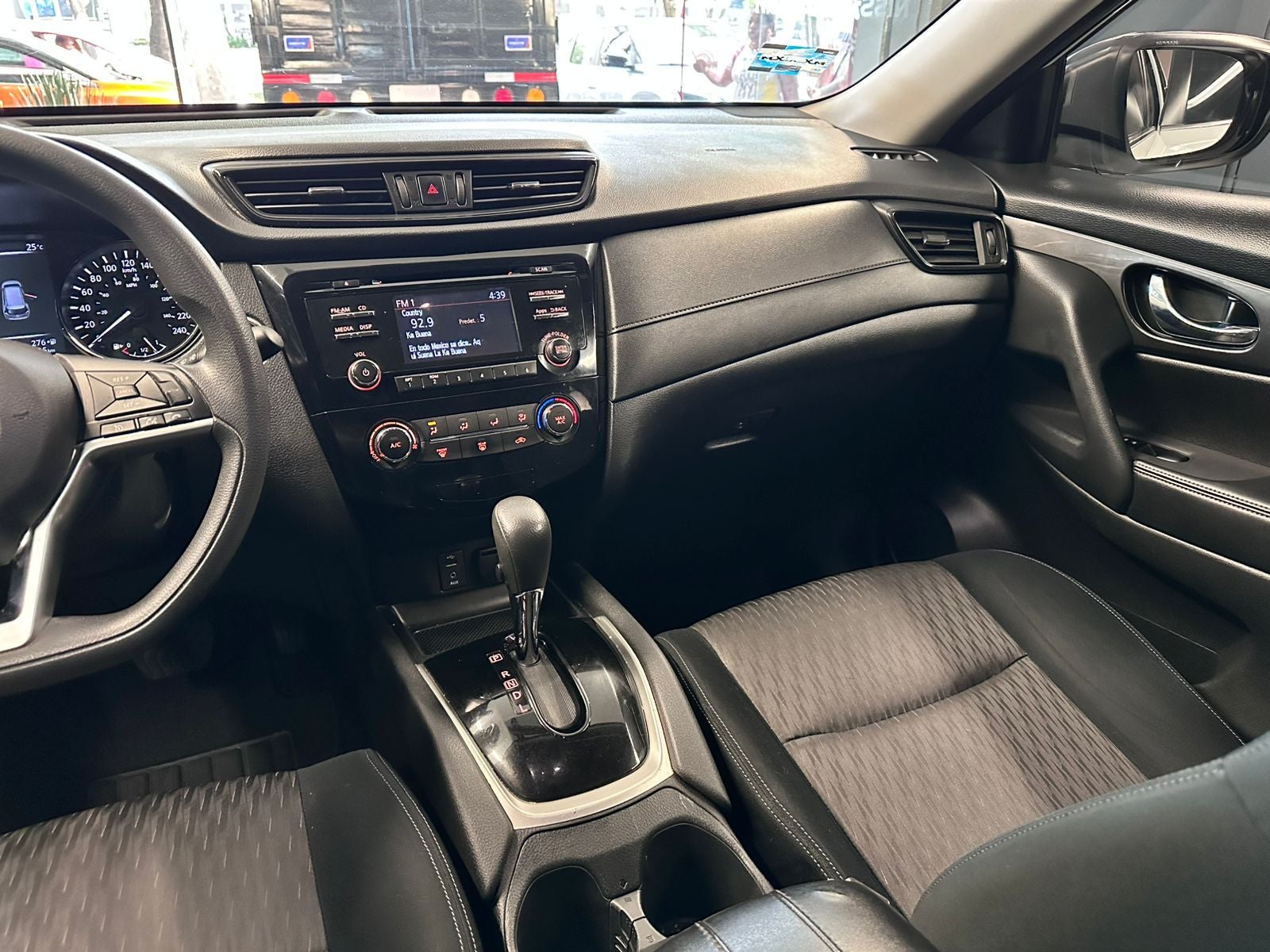 2020 Nissan X-Trail 2.5 Sense 2 Filas Cvt