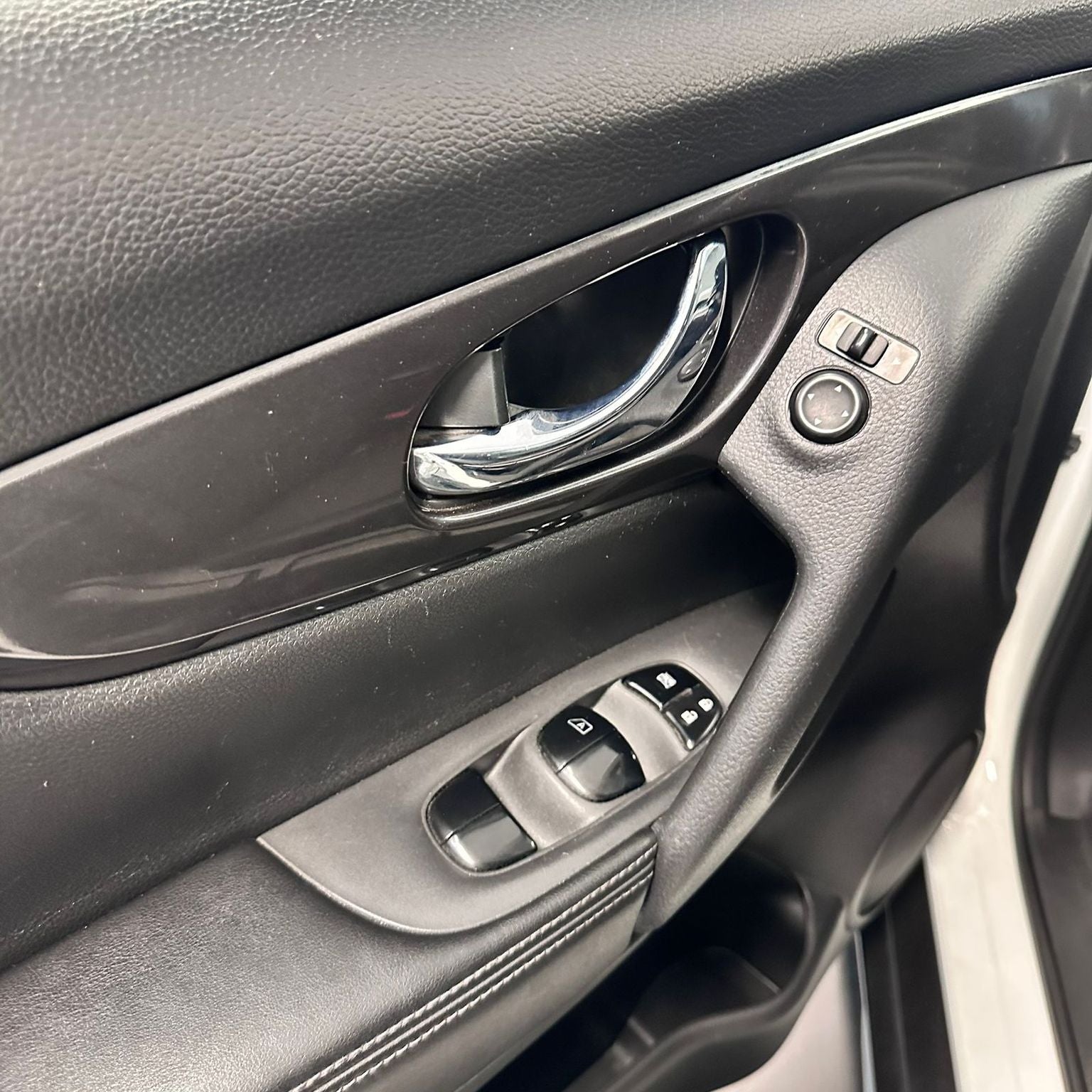 2020 Nissan X-Trail 2.5 Sense 2 Filas Cvt