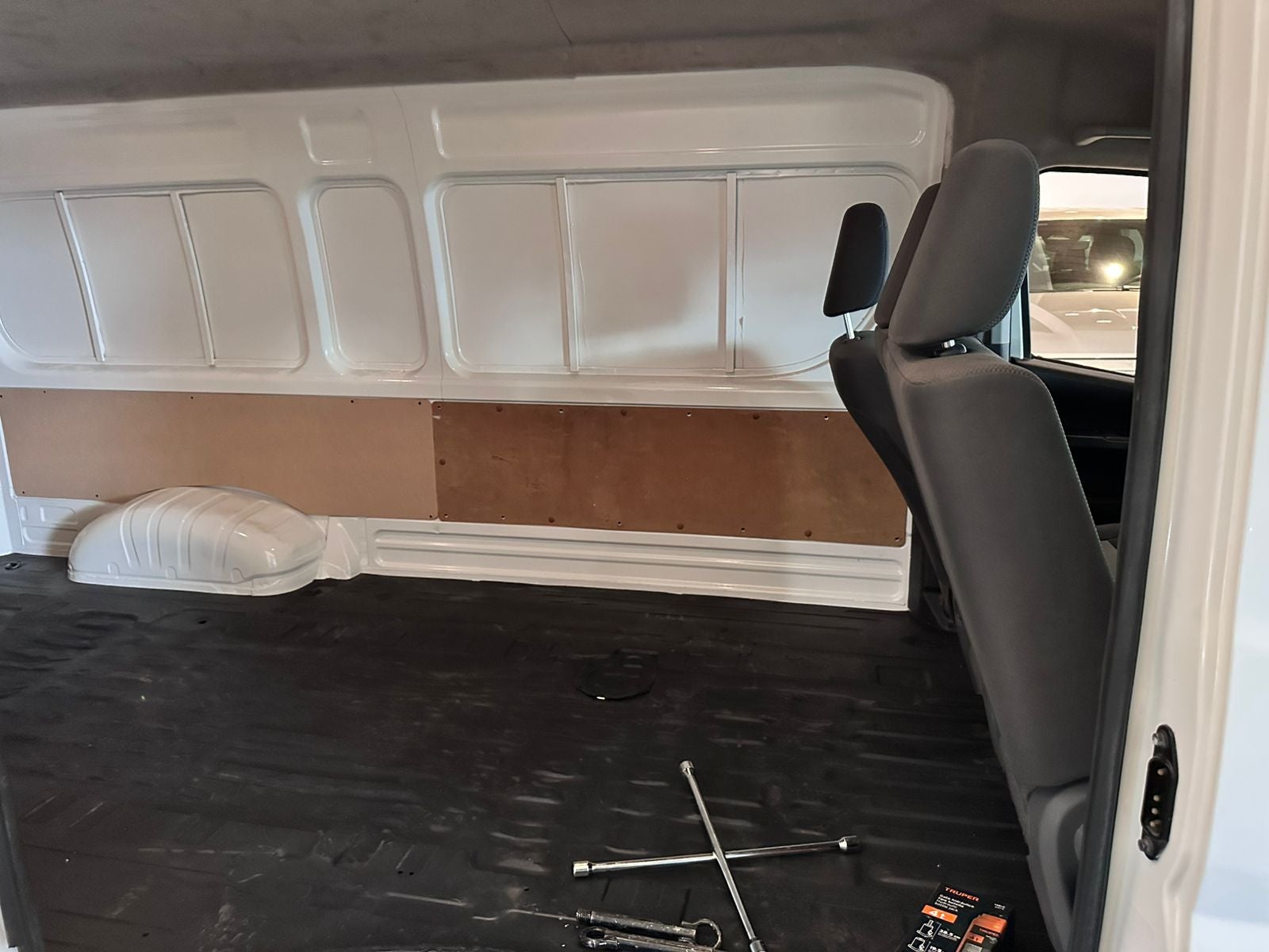 2023 Toyota Hiace 2.8 Panel Mt