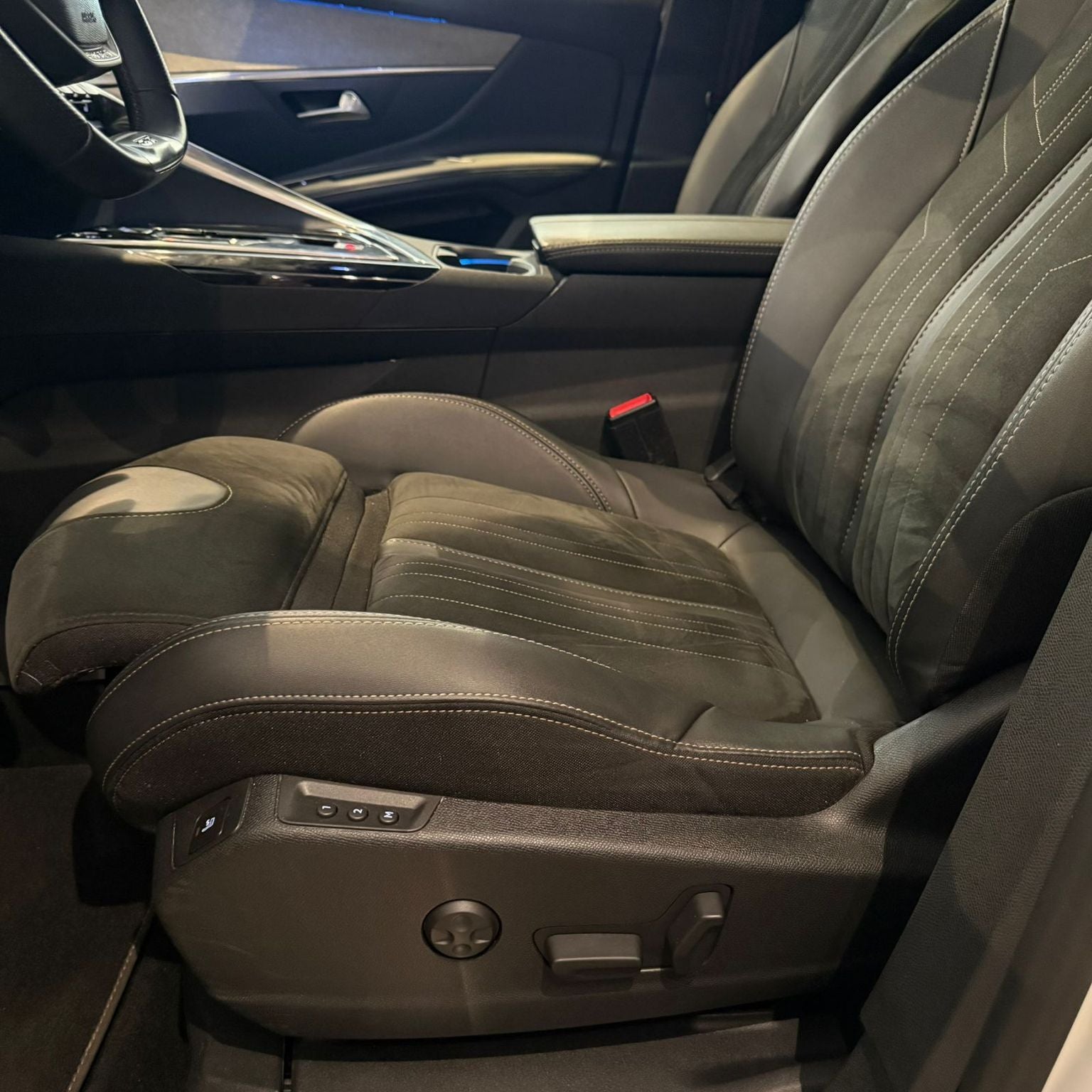 2025 Peugeot 3008 1.6 Gt At