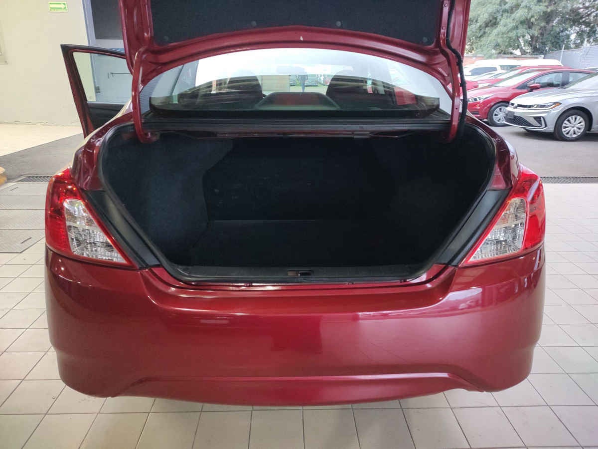 2023 Nissan Versa DRIVE
