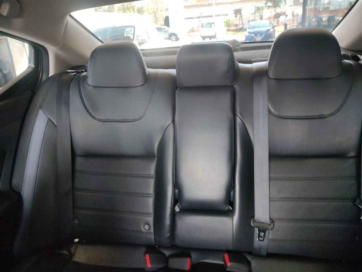 2024 Nissan Versa 4p Exclusive L4/1.6 Aut