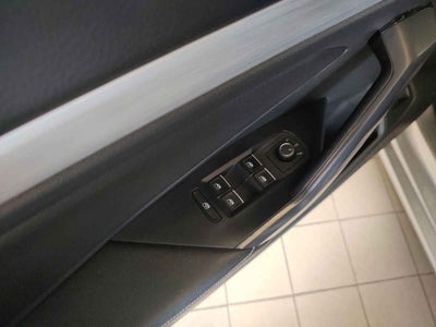 2025 Volkswagen Jetta 4p Trendline L4/1.4/T Aut