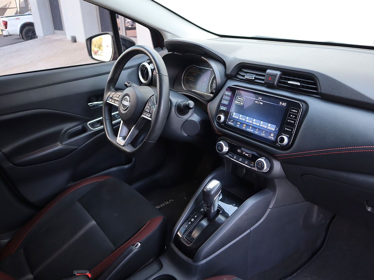 2023 Nissan Versa 1.6 Sr At
