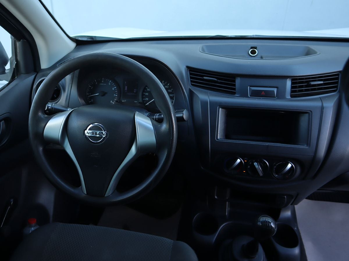 2020 Nissan NP300 2.5 Pick-up Dh Mt