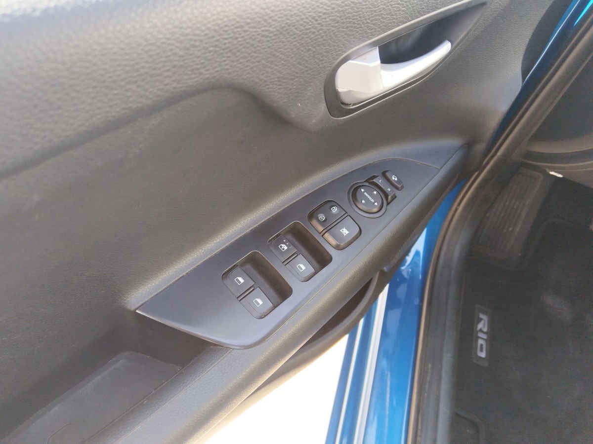 2023 Kia KIA RIO HB 5p EX L4/1.6 Man