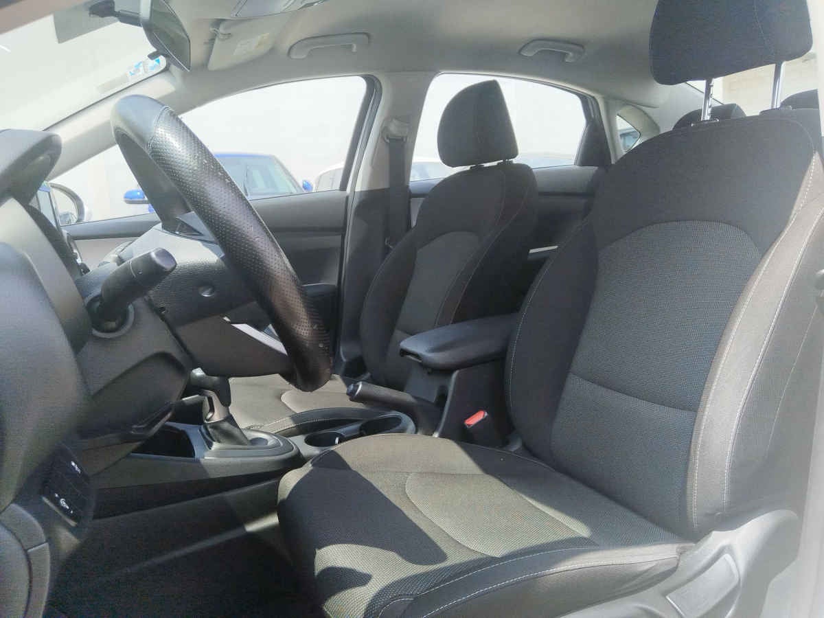 2023 Kia FORTE SEDAN 4p LX L4/2.0 Man