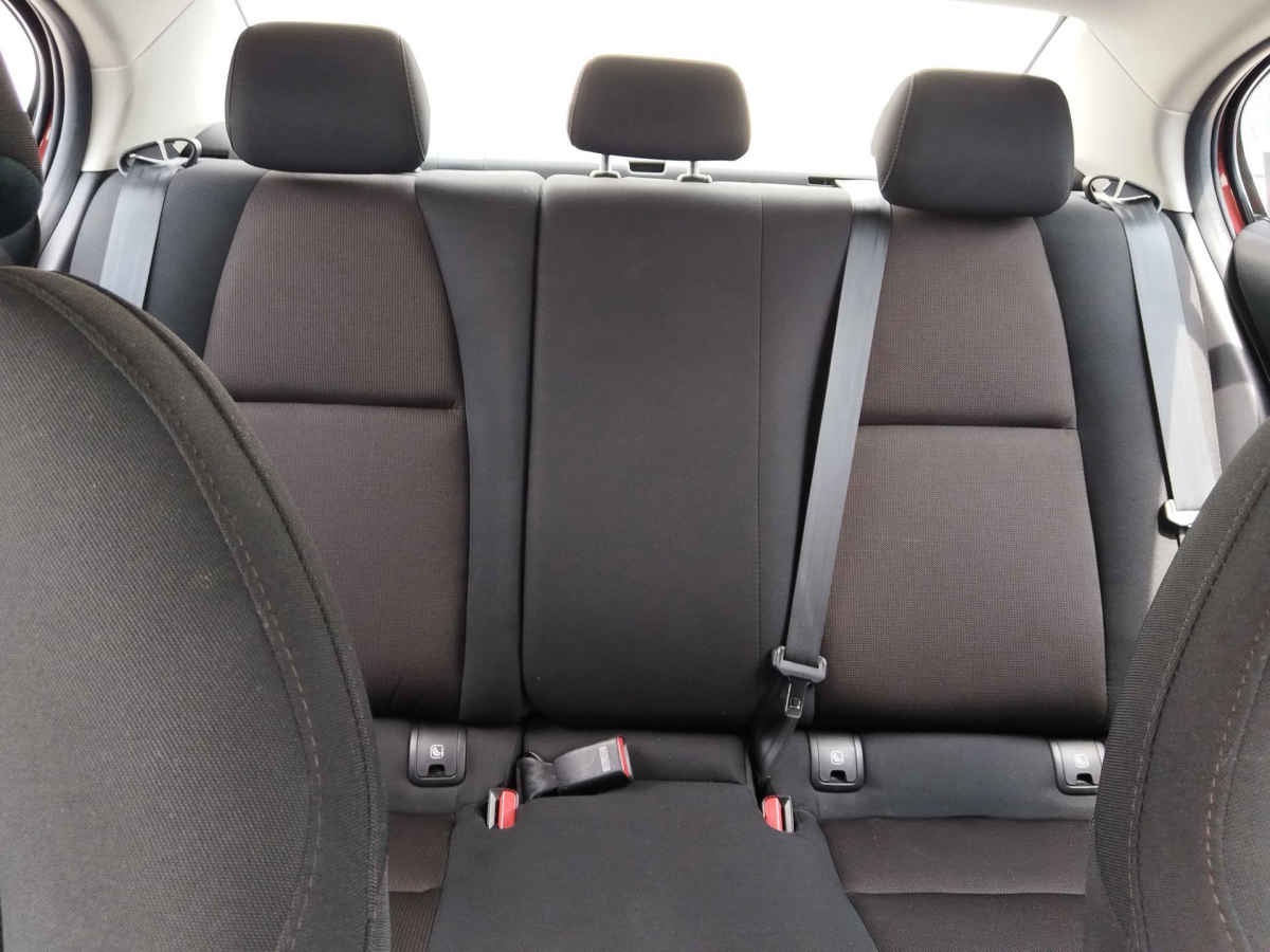 2025 Mazda Mazda 3 4p Sedán i L4/2.5 Man