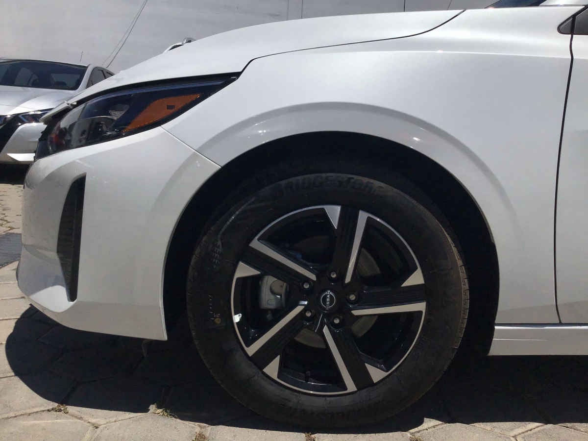 2025 Nissan Sentra 4p Sense L4/2.0 Man