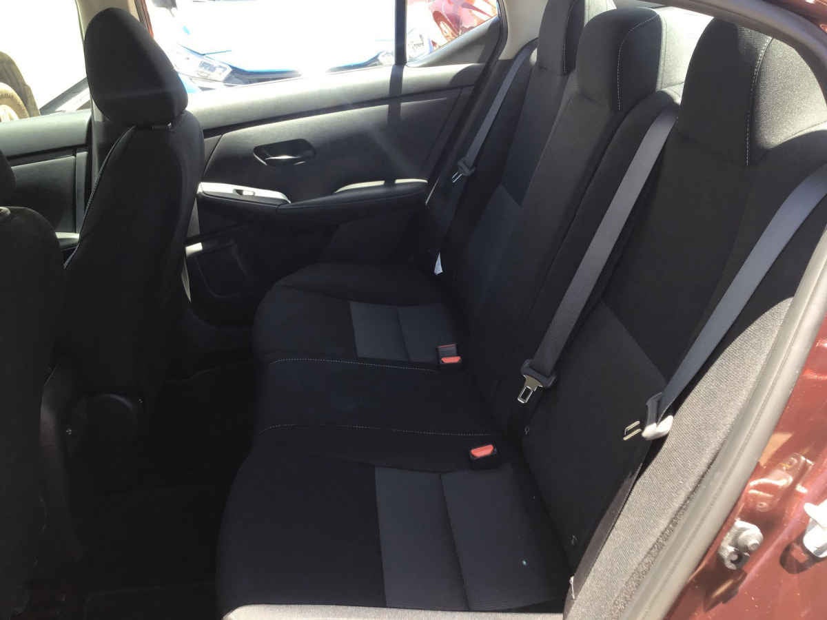 2025 Nissan Sentra 4p Advance L4/2.0 Man