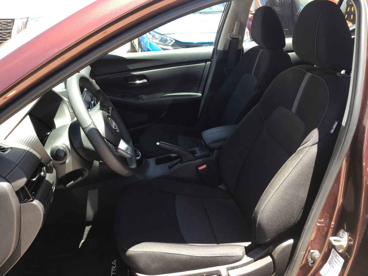 2025 Nissan Sentra 4p Advance L4/2.0 Man
