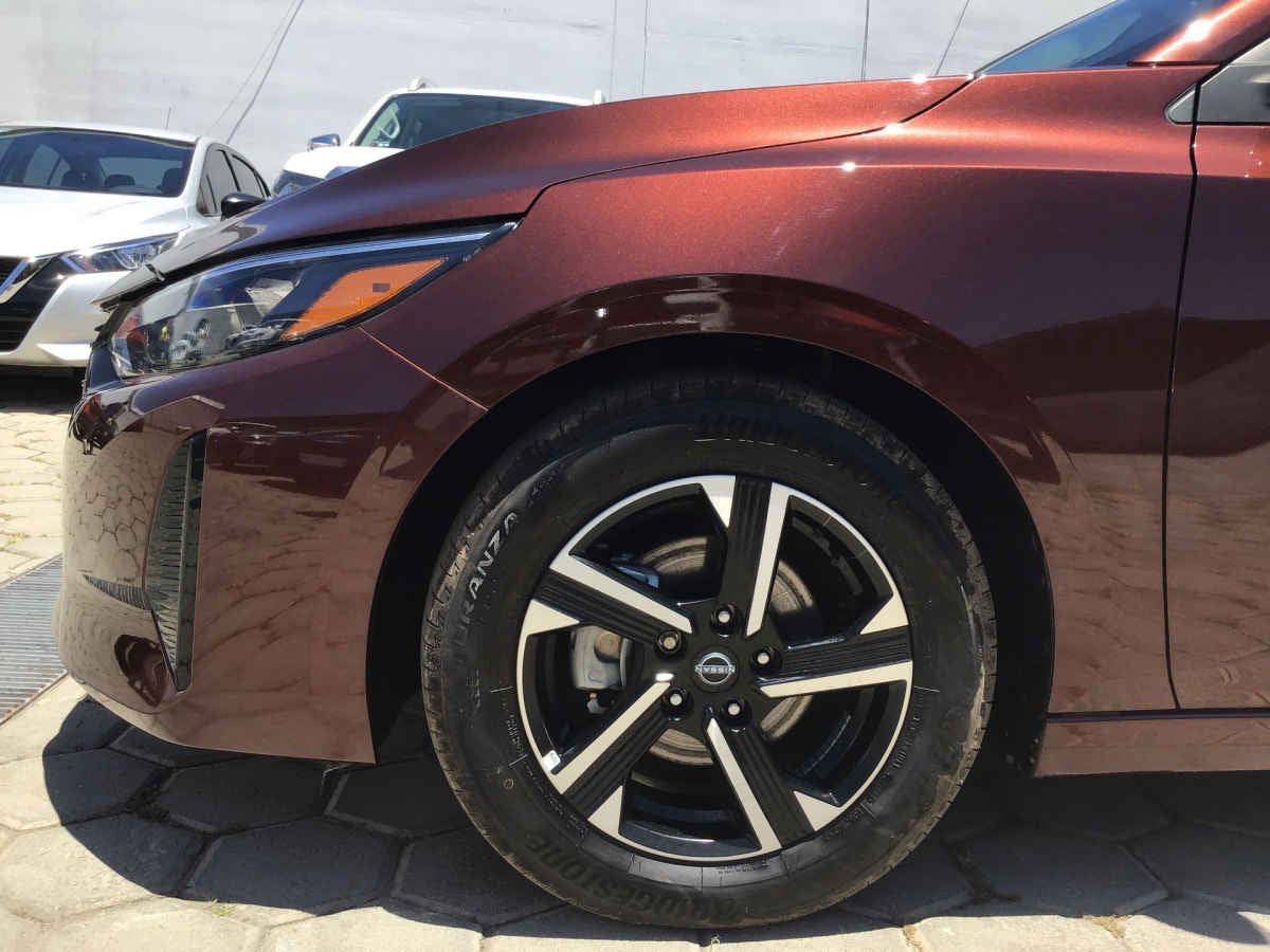 2025 Nissan Sentra 4p Advance L4/2.0 Man