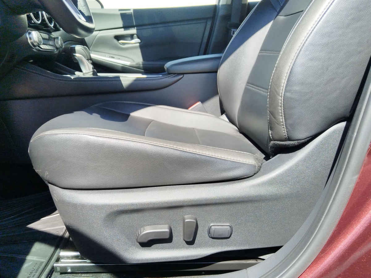 2023 Nissan Sentra 4p SR Platinum L4/2.0 Aut