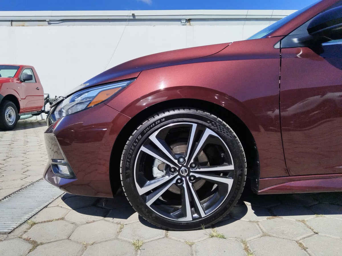 2023 Nissan Sentra 4p SR Platinum L4/2.0 Aut