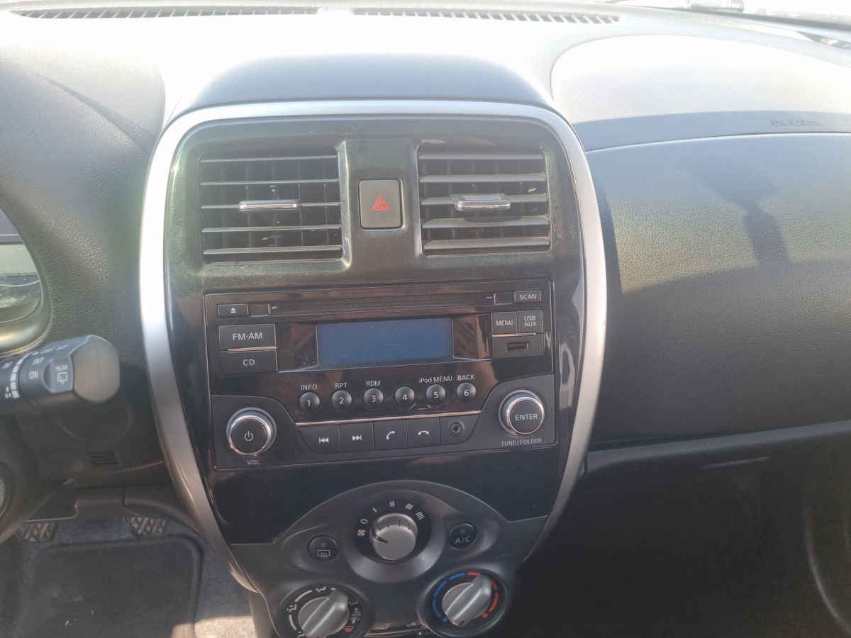 2018 Nissan March 5p Advance L4/1.6 Man