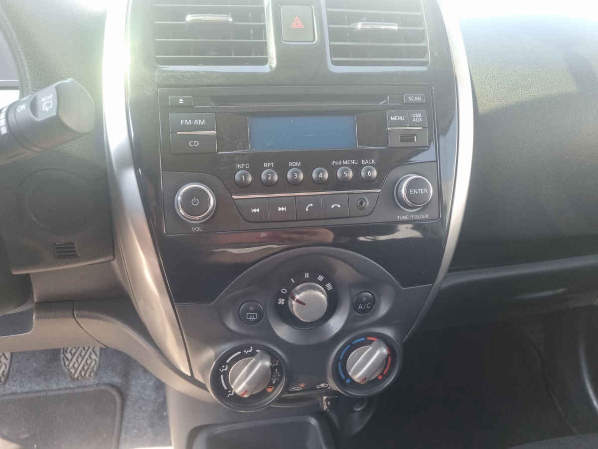 2018 Nissan March 5p Advance L4/1.6 Man