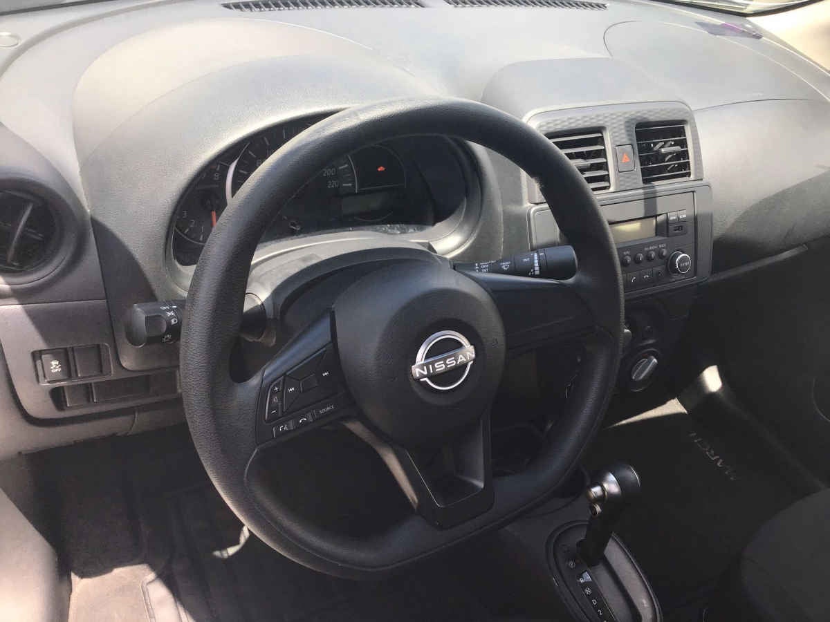 2025 Nissan March 5p Sense L4/1.6 Aut