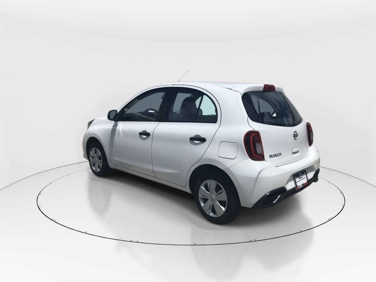 2025 Nissan March 5p Sense L4/1.6 Aut