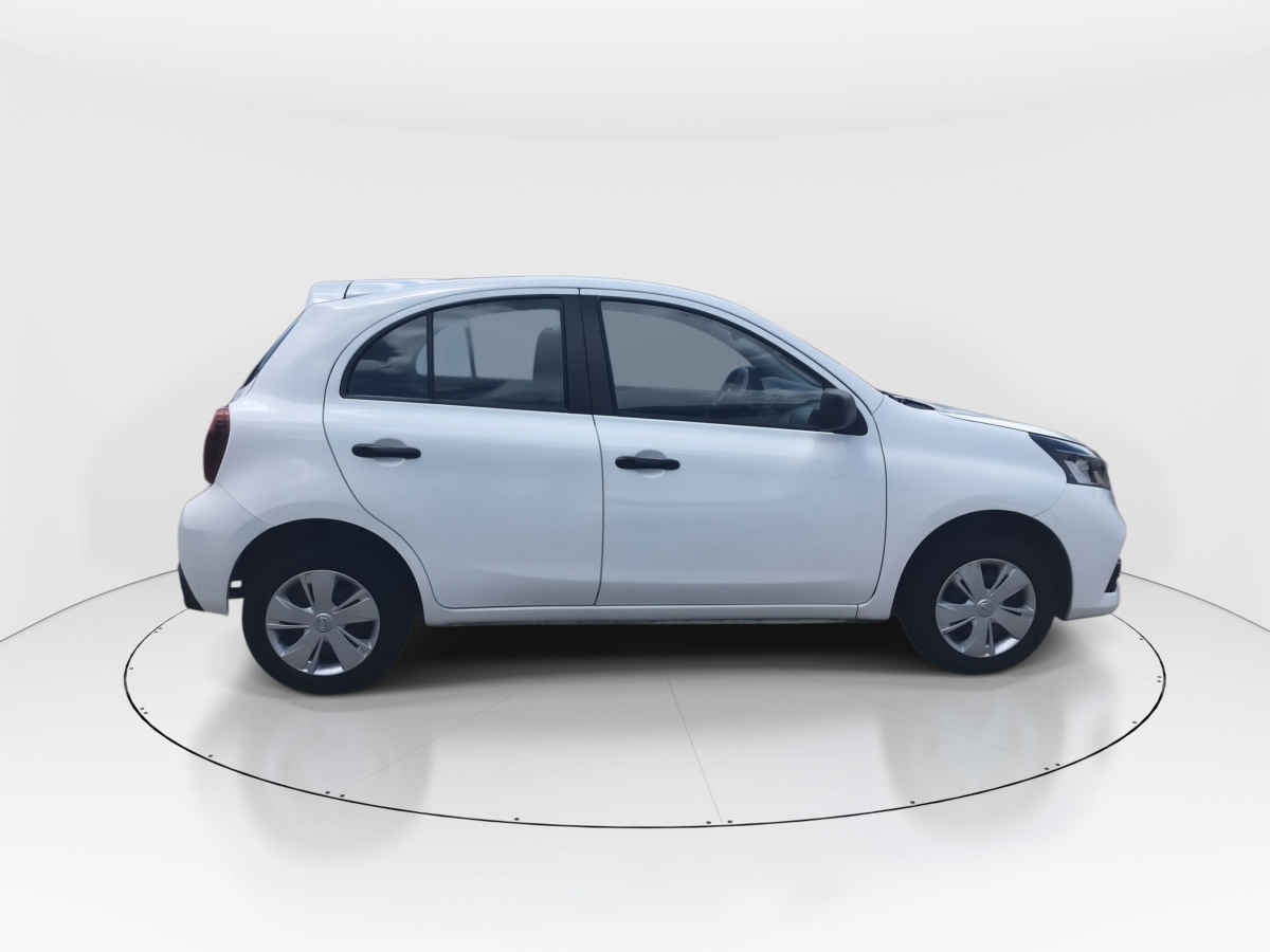 2025 Nissan March 5p Sense L4/1.6 Aut